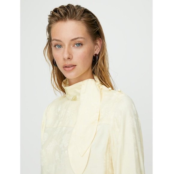Aritzia Tops - ARITZIA - Wilfred Cecile Blouse